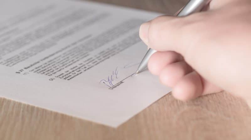 contract-1464917_1920-800×445
