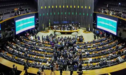 Reforma tributária promulgada: principais mudanças dependem de novas leis