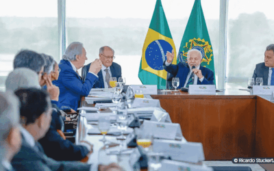 Lula sanciona projeto de desoneração da folha de pagamento de 17 setores da economia