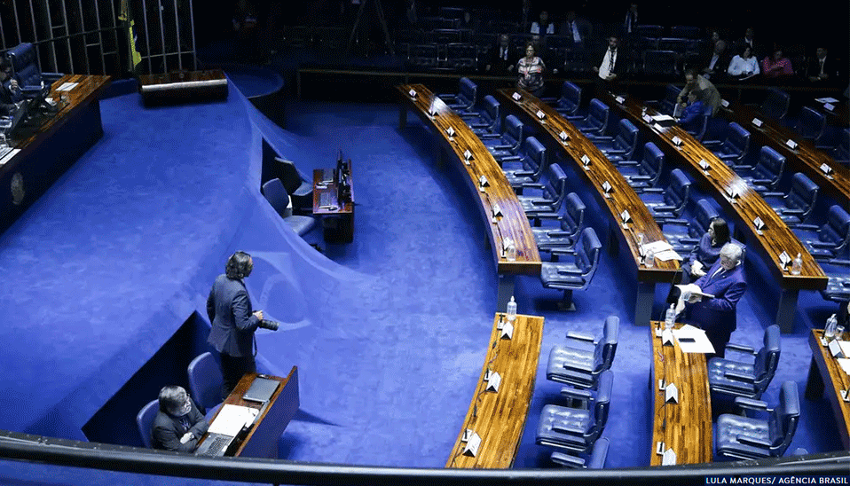 Presidente do Senado pede ao governo retirada da urgência do projeto da reforma tributária