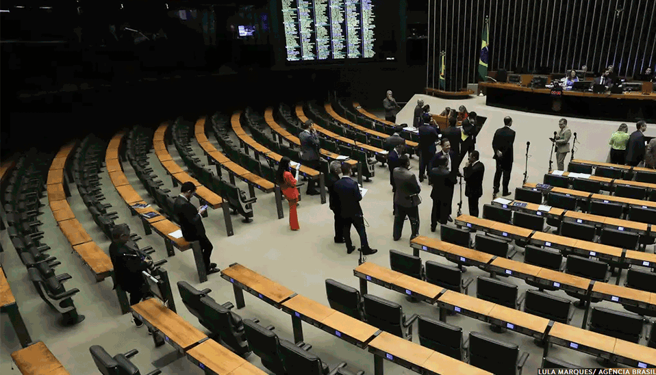 Reforma-Tributária-avança-Câmara-aprova-novo-marco-para-o-IBS-e-regras-do-ITCMD Reforma Tributária avança: Câmara aprova novo marco para o IBS e regras do ITCMD